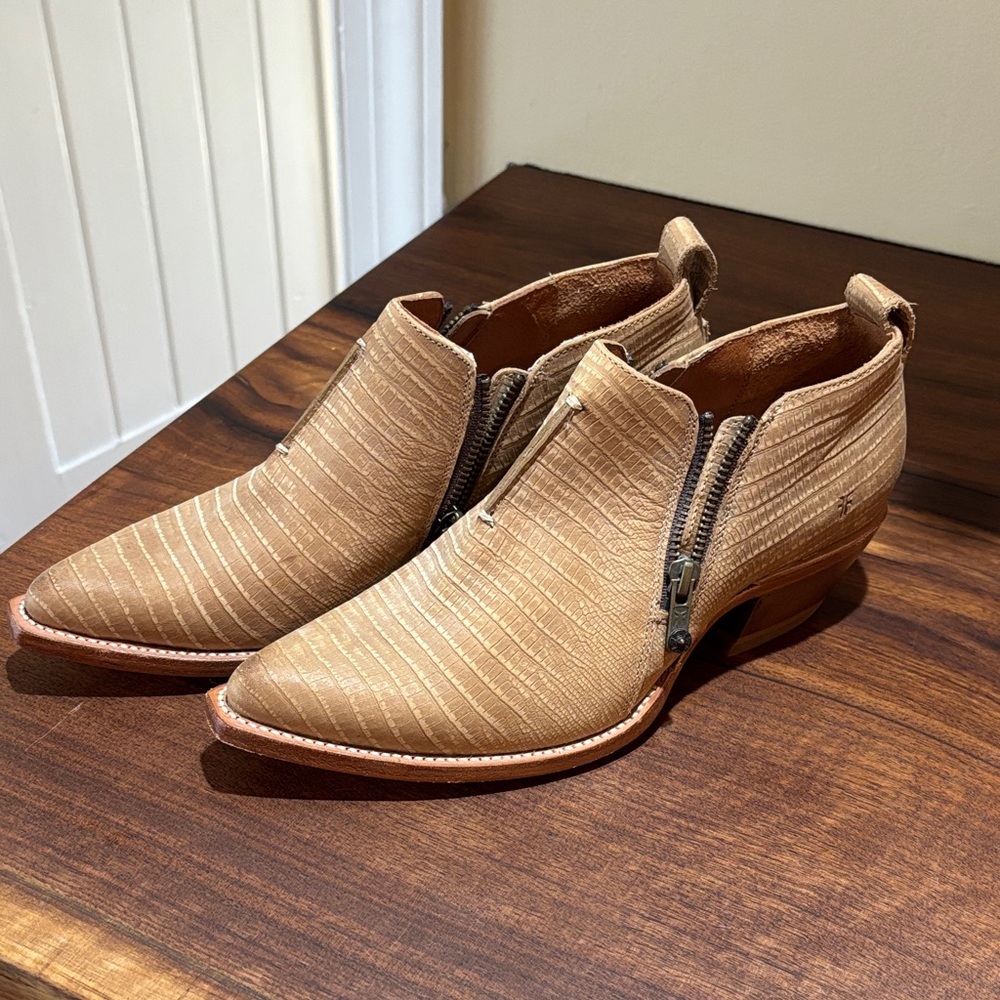 Frye Sasha Moto Shortie Booties Leather 8